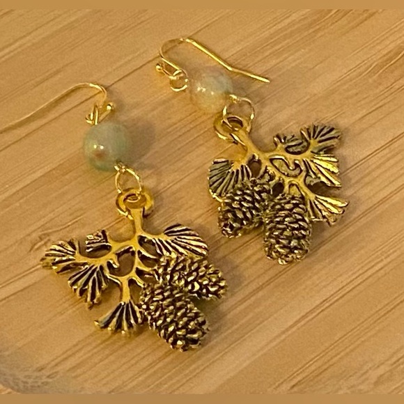 NEW Amazonian Jade crystal pine cone branch earrings - Picture 2 of 4